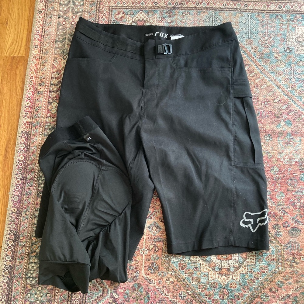 Fox Ranger Bike Shorts with chamois boxers. Men’s size 32 EUC